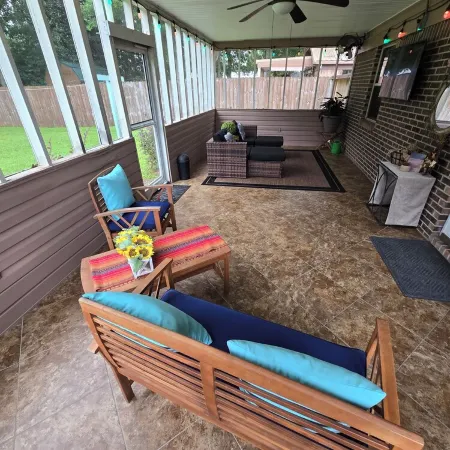 Reviews Location Amenities Pet Friendly Owner Managed-Do I Have Your Attention?