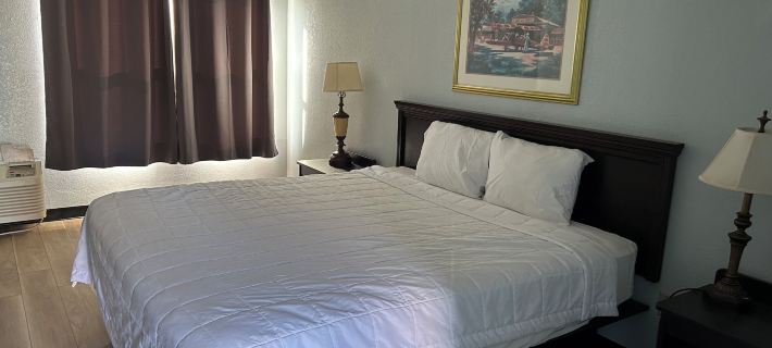 Lakeview Inn Hotels in St. Charles County