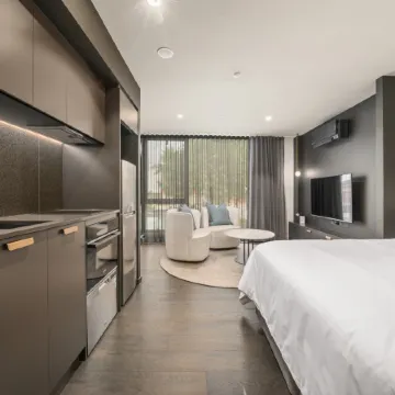 Braddon Studio with BBQ Area