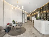 High-Rise 3-Bed Apartment with Premium Amenities