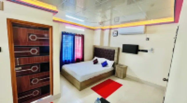 Hotel Travellers Inn