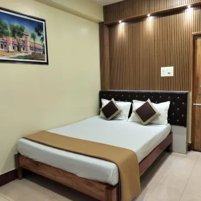 Aashrey Bed and Breakfast Отели рядом с достопримечательностью «Корбинс Коув»