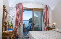 Strand Hotel Delfini