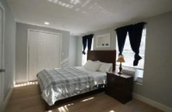 Newly Renovated 4 Bedroom Pool House