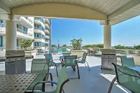 Beachside Biloxi Club Condo: Balcony w/ Ocean View - Balkoner