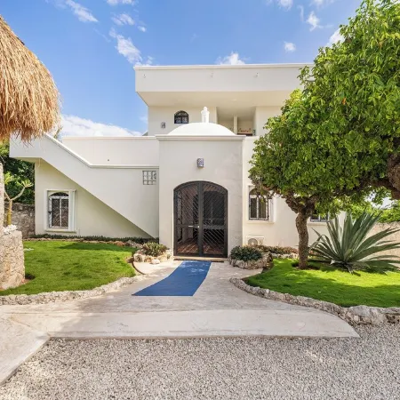 Casa De Jaguar, Most Photographed Home on the Island