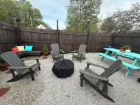 Modern 3Bed 2Bath, Short Drive to Rrg, Walk to Stores and Restaurants! So Clean!