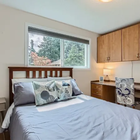 Entire home: Charming Home with Beautiful Yard