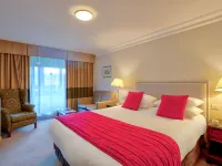 Sunday Box Hill Burford Bridge Hotel Hotels in Dorking