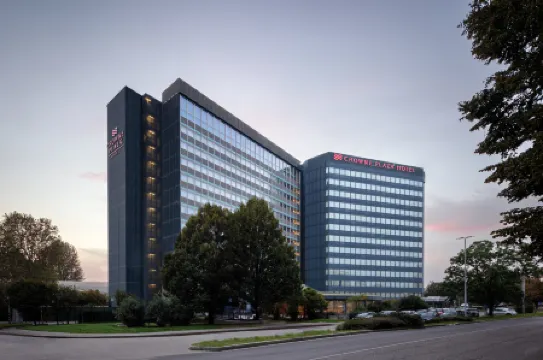 Crowne Plaza MILAN - LINATE by IHG Отели рядом со станцией Milano Rogoredo