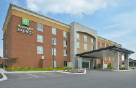 โรงแรม Holiday Inn Express Spring Hill บาย IHG โรงแรมในสปริงฮิลล์