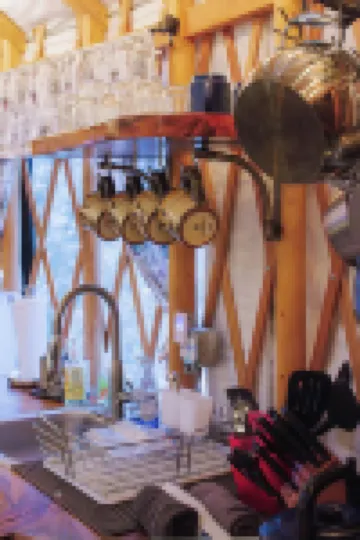 Blue yurt, out in the woods! Unplugged, you are out in nature away from it all.