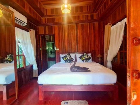 ทีคเฮ้าส์ ลันตา