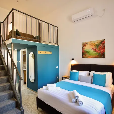 Azura Boutique Hotel