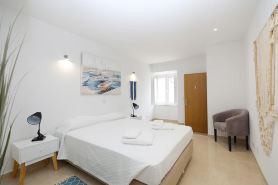 Z 01 - Bedroom 1 in Gil Vicente Guest Rooms