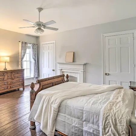 Historic Troy Home Enjoyable Dining Steps Away