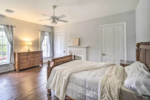 Historic Troy Home Enjoyable Dining Steps Away - 3-Star