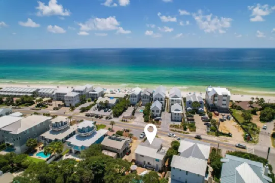 Easy Beach Access • Private Pool • Dog-Friendly Fenced Yard on 30A  Seacrest FL!
