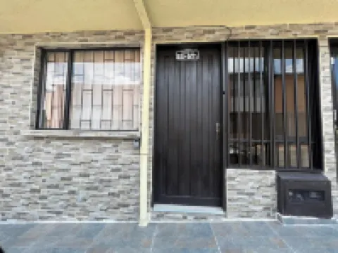 Apartamento de 3 Habitaciones en Zona Tranquila, Ideal Para Descanso y Turismo فنادق في 