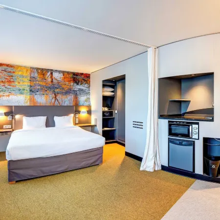 B&B HOME Rueil-Malmaison Gare