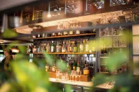 Mr & MRS Smith Hurley House Hotel - bar