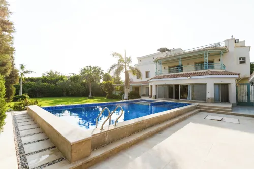 Alsawah Elite 5Br Retreat with Private Pool in Green Heights - Villas