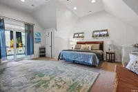 Private Pool with Pond Views - Pet Friendly - Near Downtown Hotels in 