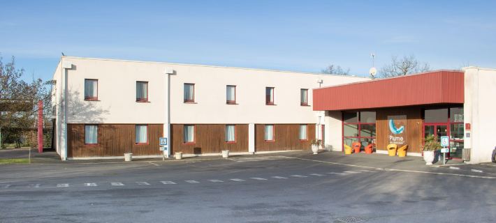 Brit Hotel Confort Bressuire 德塞夫勒住宿飯店