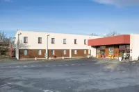 Brit Hotel Confort Bressuire - Pysäköinti