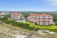 Beautiful Condo with Gorgeous Ocean Views from Balcony + Shared Pool & Free WiFi