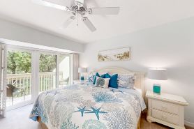 2-story Condo With On-site Pool, Private Patio, & W/D - Near Beach/golf