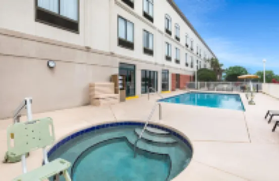 Wingate by Wyndham Destin