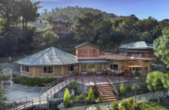 A Kasauli Ggaon by Echor