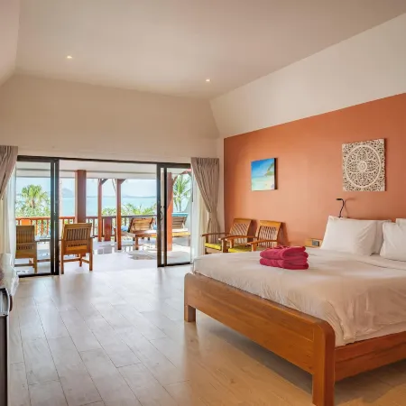 Crystal Bay Yacht Club Beach Resort