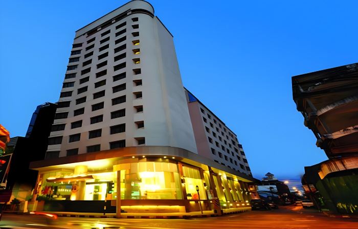 Mayflower Grande Hotel