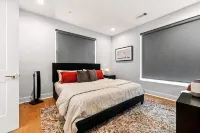 Luxurious Midtown Home Rooftop Views by Silverx - Bungalow