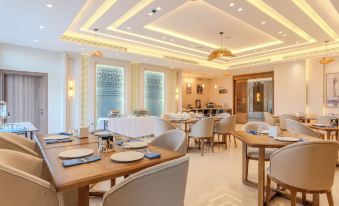 Golden Pillar Hotel