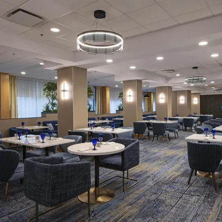 DoubleTree by Hilton West Edmonton