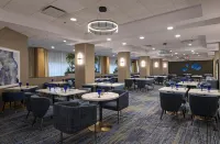 DoubleTree by Hilton West Edmonton - servizio colazione