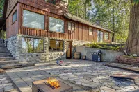 Walk to Beach! Scenic 'wine Studio' in Gig Harbor فنادق في 