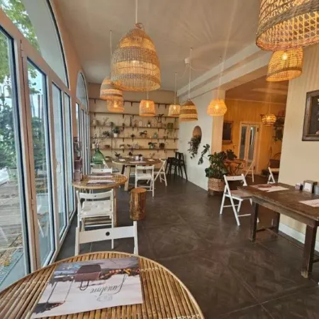 Alba Hotel