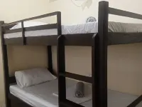 1 person in 6 bed Mixed Dormitory โรงแรมใกล้หาดทาบิเน