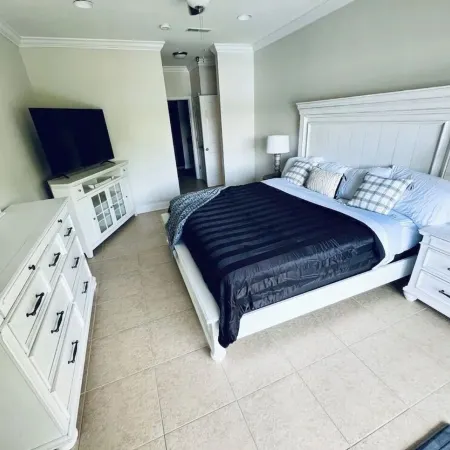 Smith Lake Condo with Pool 3bd/2bath