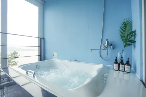 Changwon Adriari Resort Pension - 泳池