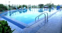 Ramada by Wyndham Neemrana - Pool