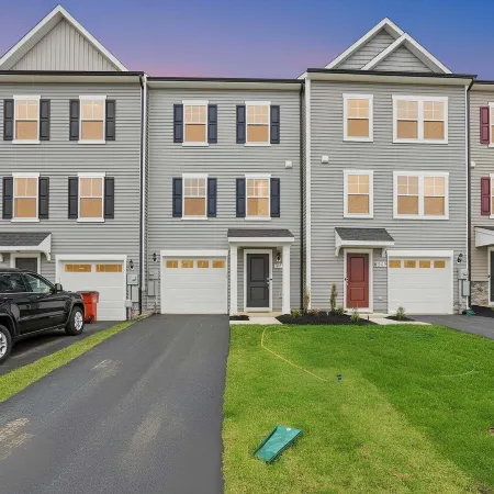 New 4br Townhome Near Harpers Ferry 4 Bedroom Townhouse