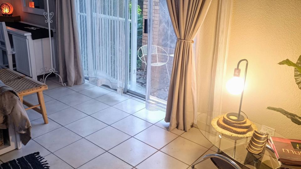 Private Retreat, Sleeps 2, Perfect for Work & Play