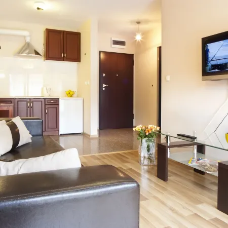 Cracow Stay Apartments Отели рядом с достопримечательностью «Дебники»