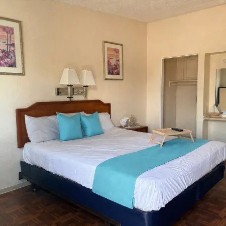 Mission Bay Motel Отели рядом с достопримечательностью «Пляж Мишен-Бич»