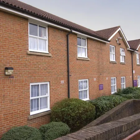 Premier Inn Warrington (A49/M62,J9)
